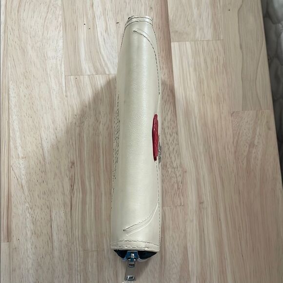 Warner Bros. Cream and Red Hogwarts Wallet - Picture 5 of 8